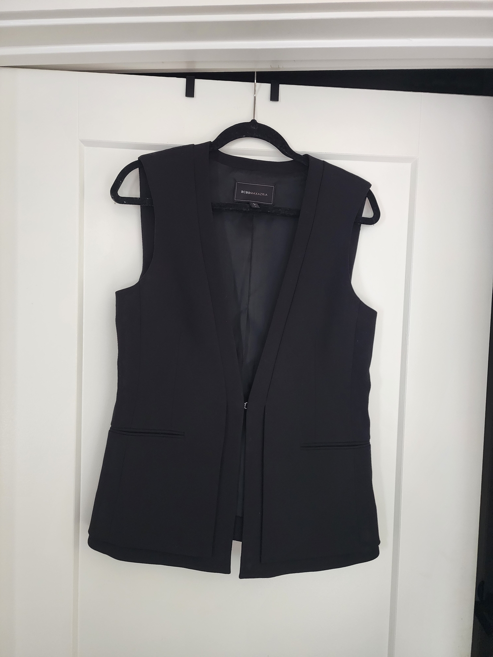 BCB GMAXAZRIA Black Sleeveless Blazer Vest